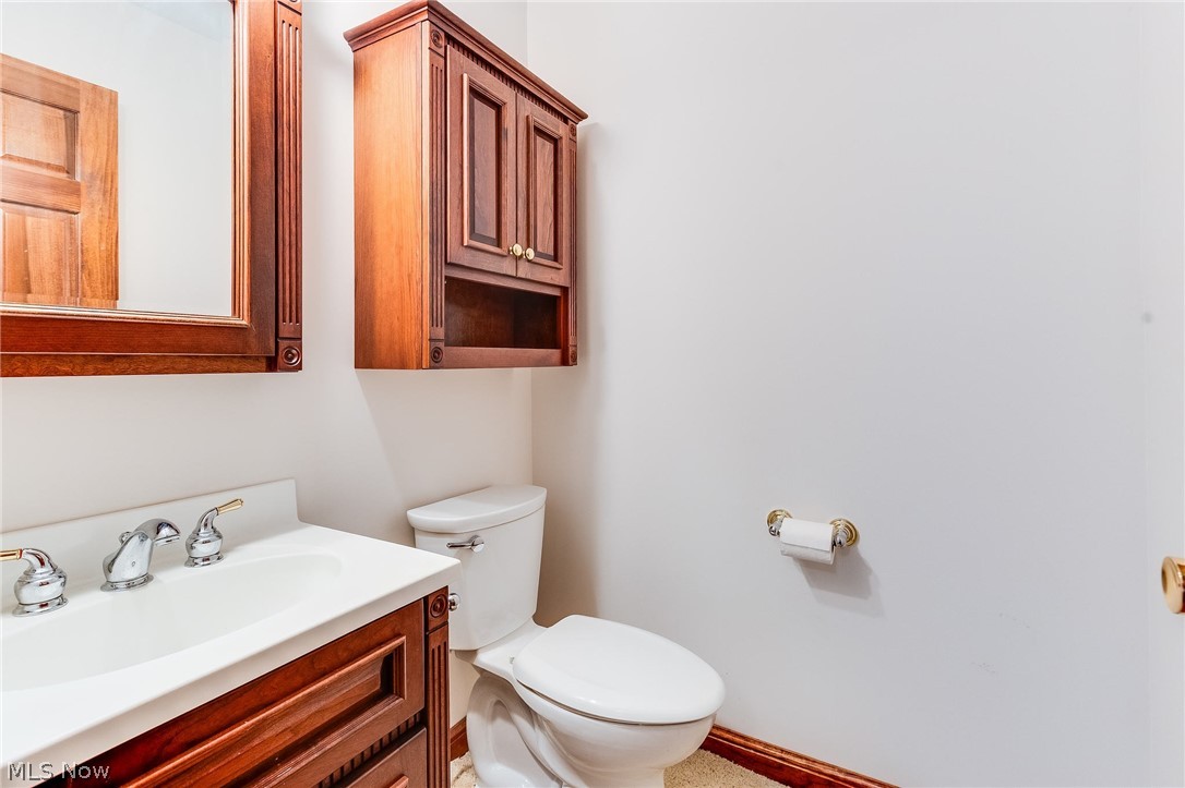 140 Hogan Lane Warren OH 44484