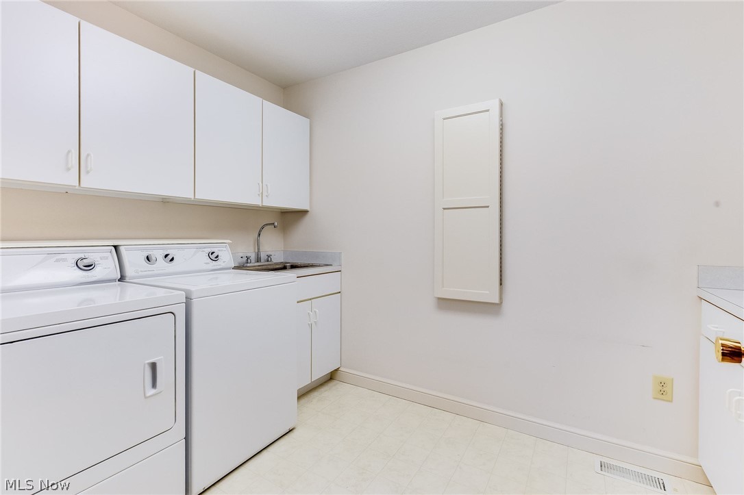 140 Hogan Lane Warren OH 44484