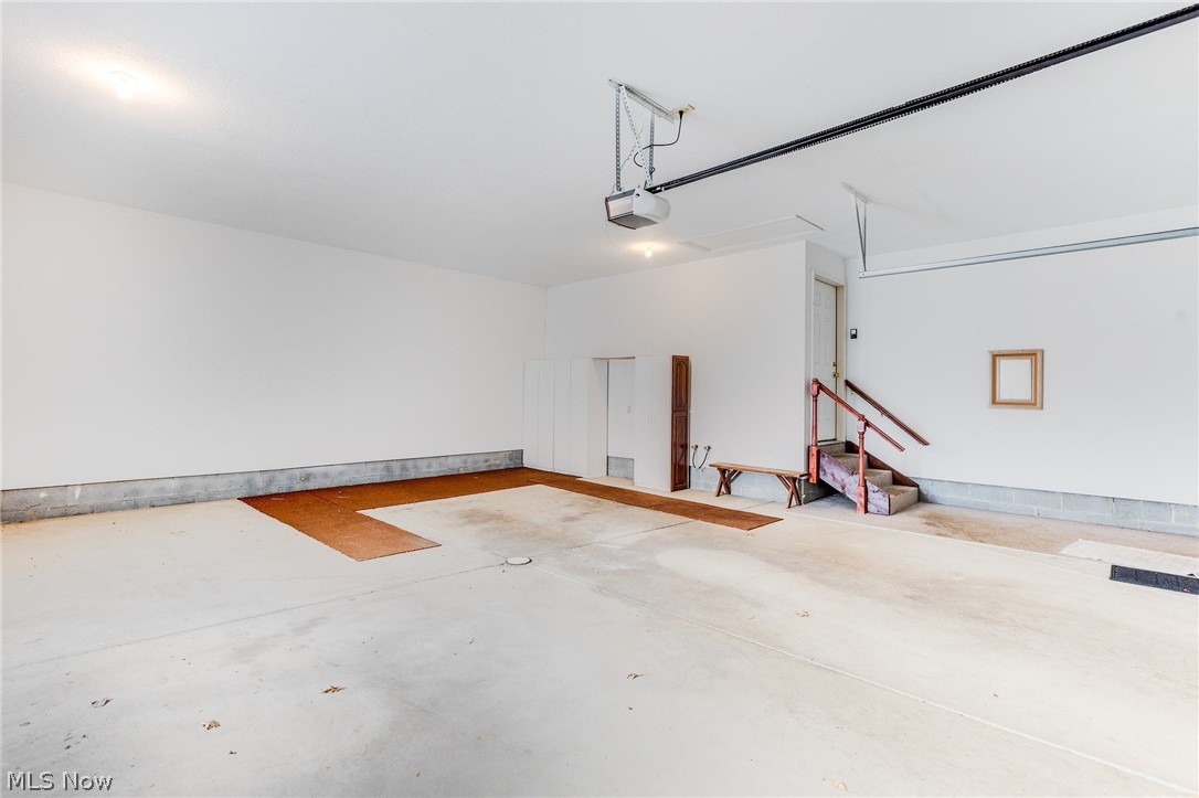 140 Hogan Lane Warren OH 44484