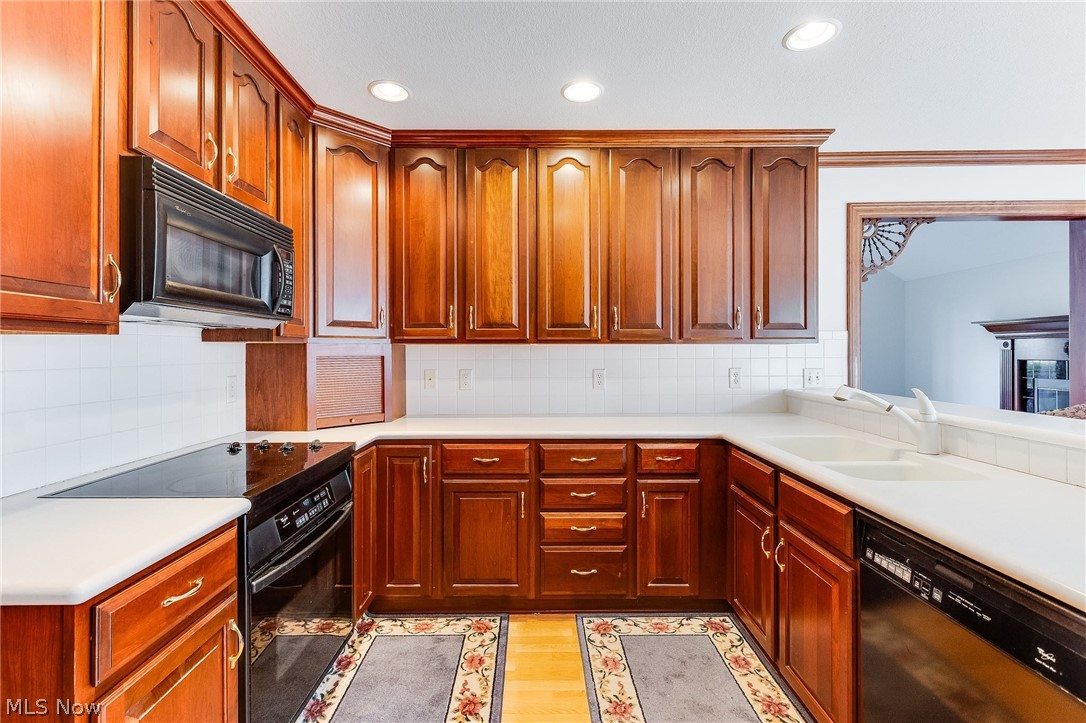 140 Hogan Lane Warren OH 44484