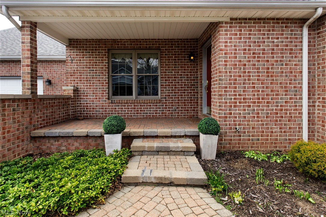 140 Hogan Lane Warren OH 44484
