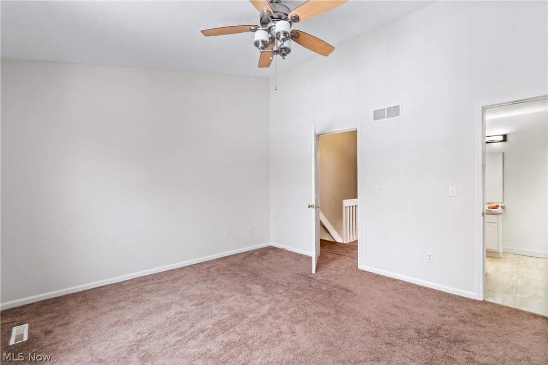 1273 Meadow Run Copley OH 44321