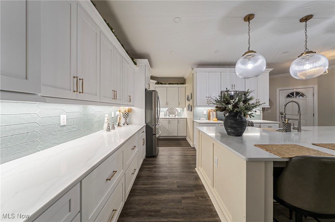 103 Whispering Shores Vermilion OH 44089