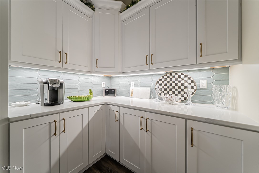 103 Whispering Shores Vermilion OH 44089