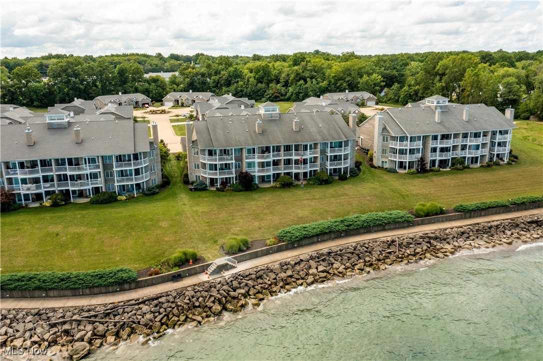 103 Whispering Shores Vermilion OH 44089