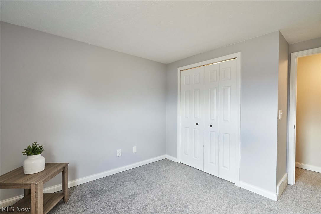 135 Monmouth Court Mentor OH 44060