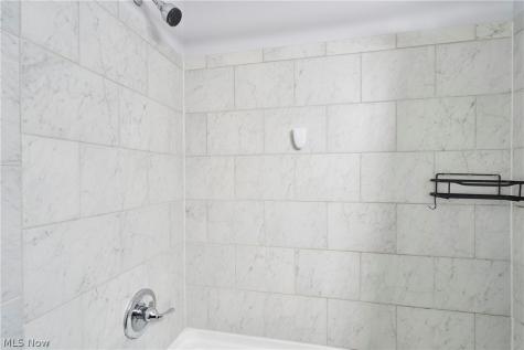 135 Monmouth Court Mentor OH 44060