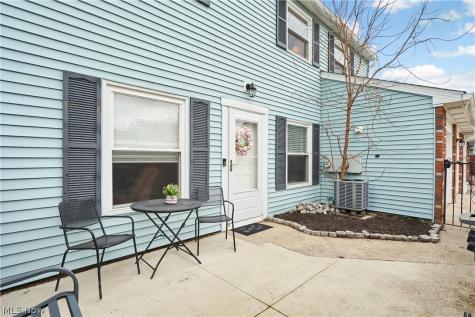 135 Monmouth Court Mentor OH 44060