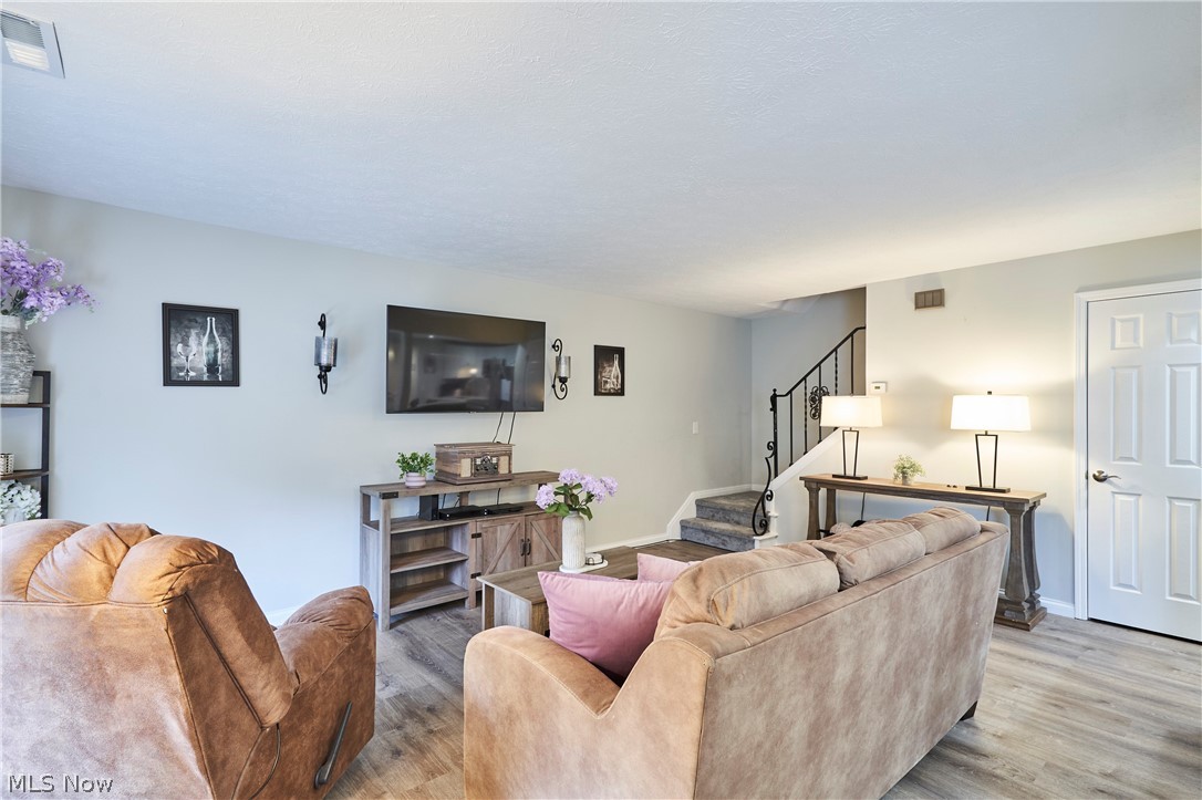 135 Monmouth Court Mentor OH 44060