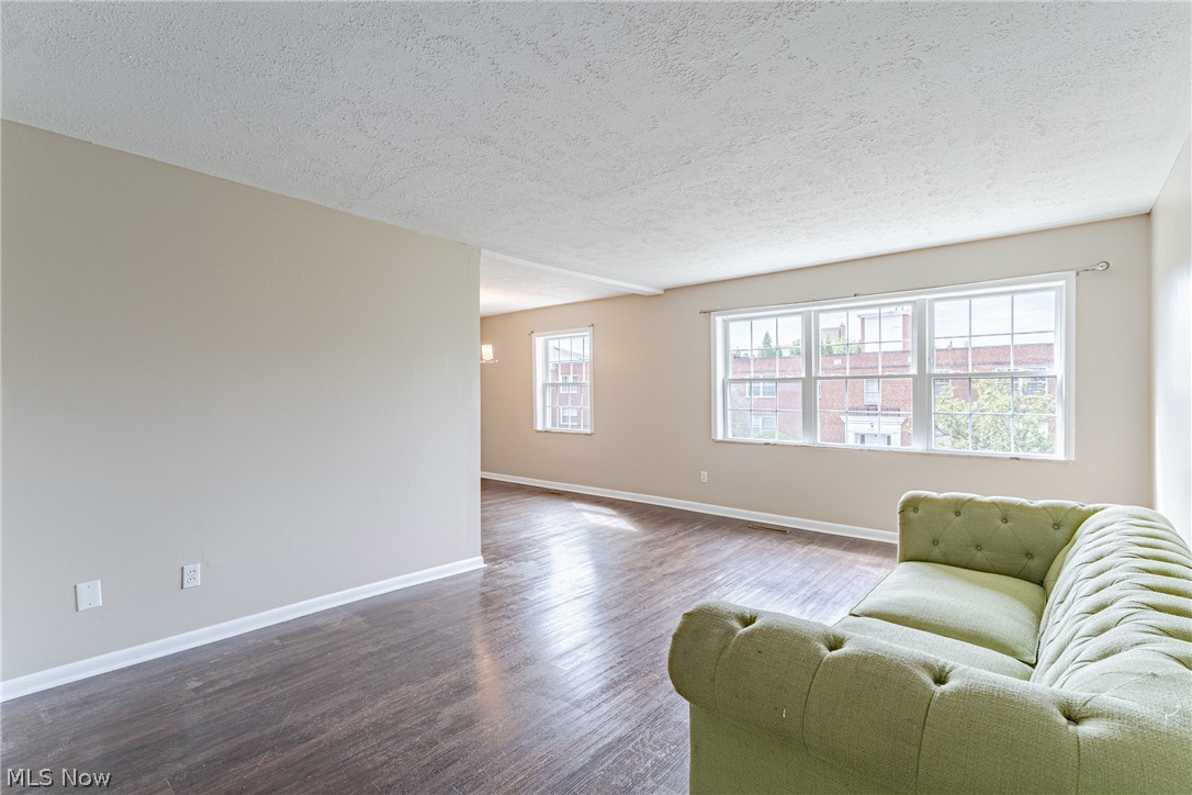 3271 Warrensville Center Road Shaker Heights OH 44122
