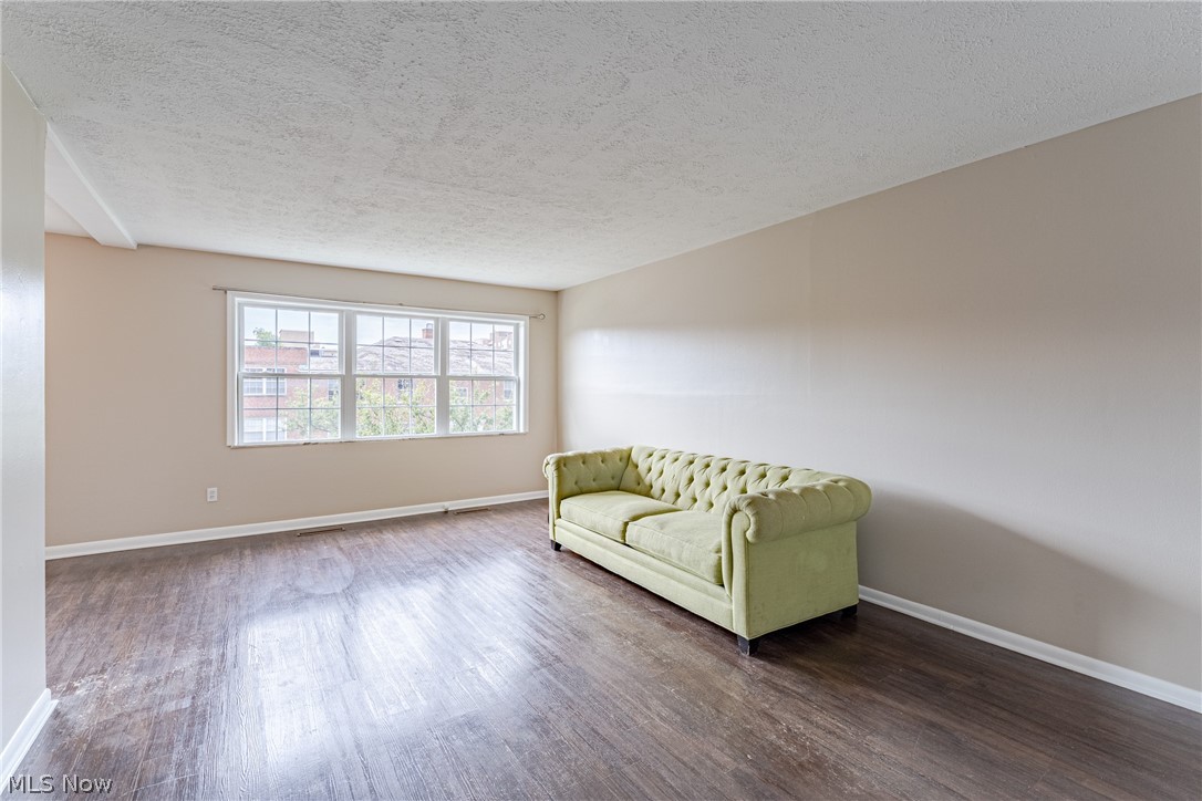 3271 Warrensville Center Road Shaker Heights OH 44122