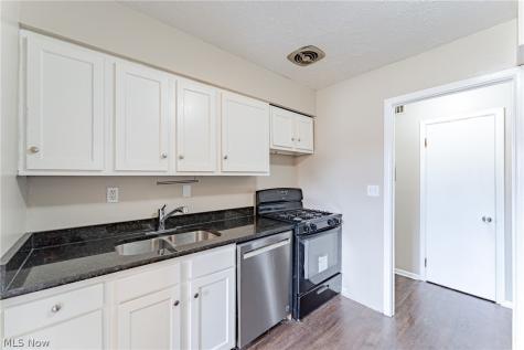 3271 Warrensville Center Road Shaker Heights OH 44122