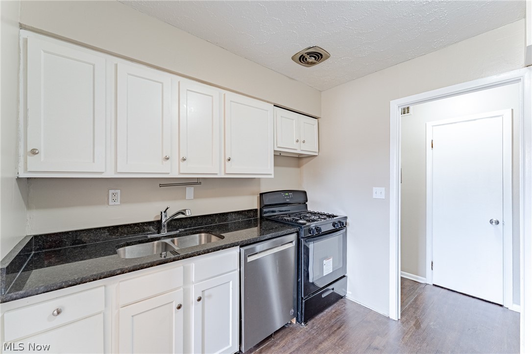 3271 Warrensville Center Road Shaker Heights OH 44122