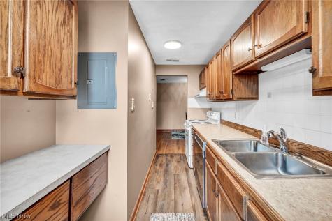 3068 Kent Road Stow OH 44224