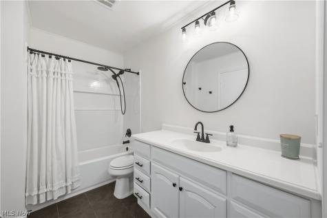 7 Meadowlawn Drive Mentor OH 44060