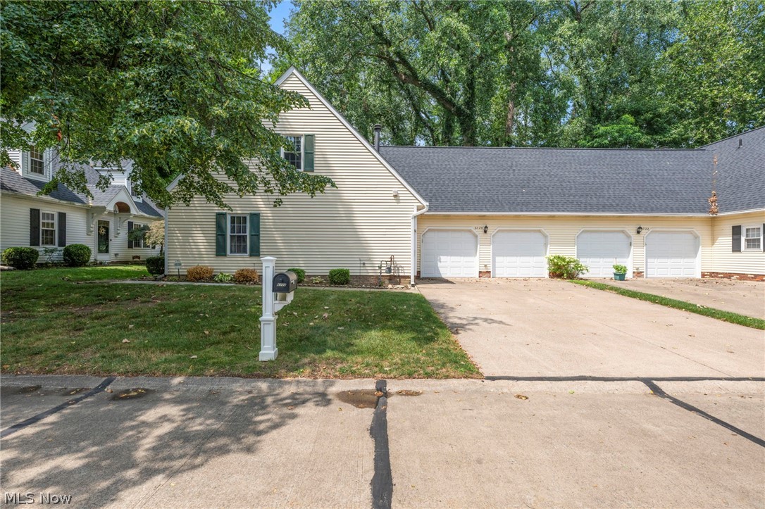 6724 Connecticut Colony Circle Mentor OH 44060