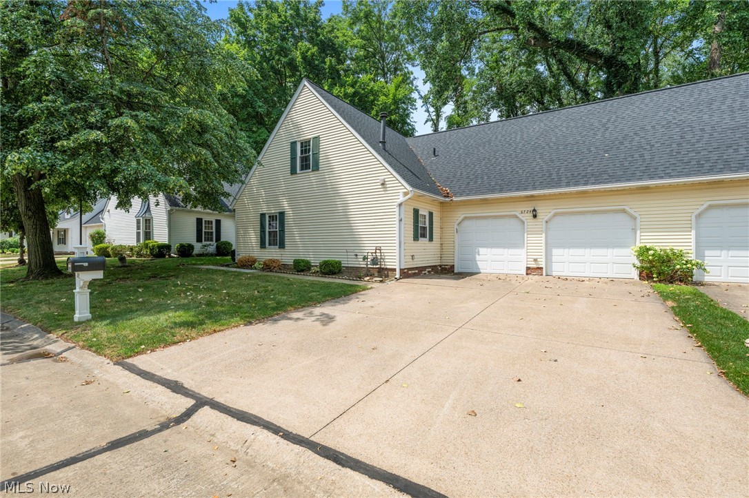 6724 Connecticut Colony Circle Mentor OH 44060