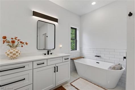 4504 Hope Court Westlake OH 44145