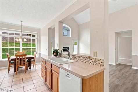 6797 Rolling Meadow Drive Cleveland OH 44134