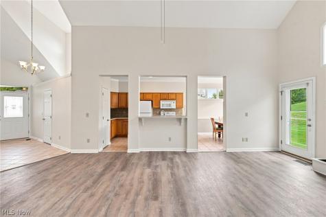 6797 Rolling Meadow Drive Cleveland OH 44134