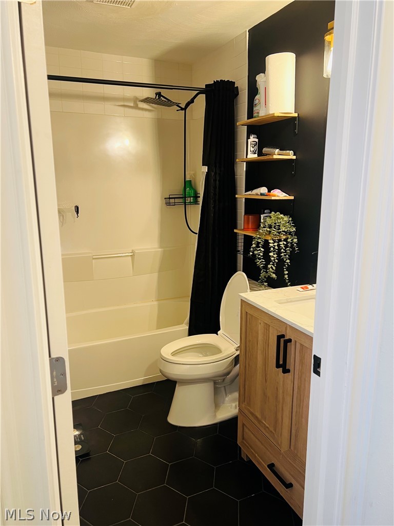 2556 Shakespeare Lane Avon OH 44011