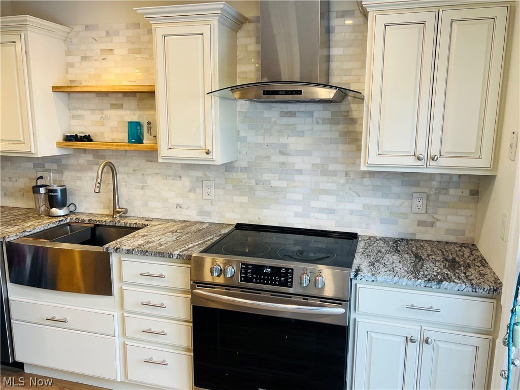 2556 Shakespeare Lane Avon OH 44011