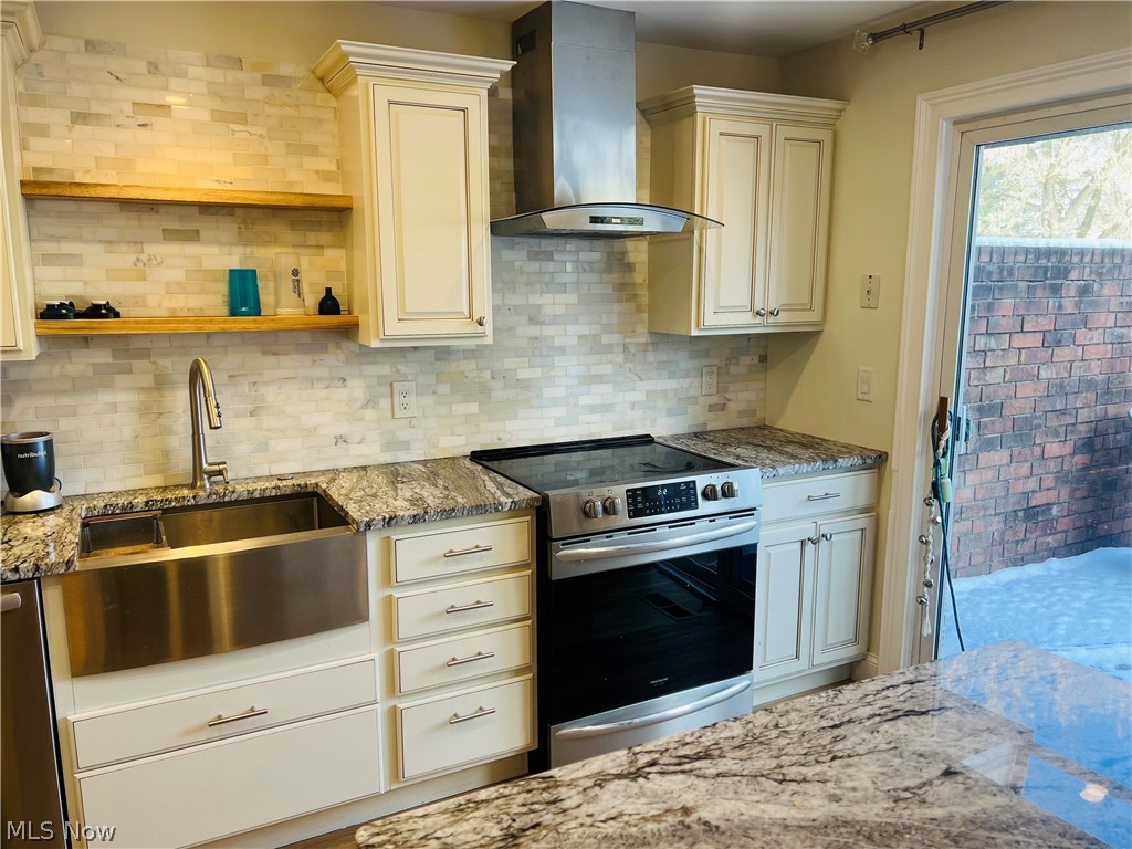 2556 Shakespeare Lane Avon OH 44011