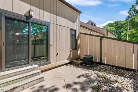 622 James Avenue Cuyahoga Falls OH 44221