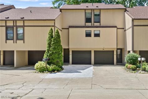 622 James Avenue Cuyahoga Falls OH 44221