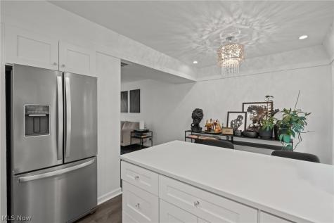 5616 Chelmsford Drive Lyndhurst OH 44124