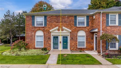 5616 Chelmsford Drive Lyndhurst OH 44124