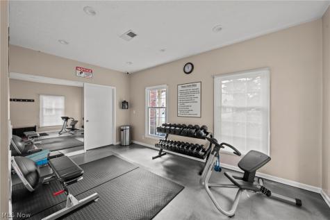 5616 Chelmsford Drive Lyndhurst OH 44124