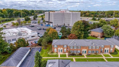5616 Chelmsford Drive Lyndhurst OH 44124