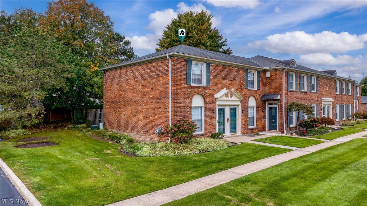 5616 Chelmsford Drive Lyndhurst OH 44124