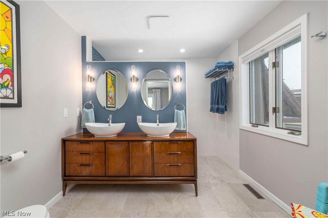 4607 Compass Rose Vermilion OH 44089