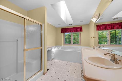 2039 Waters Edge Drive Westlake OH 44145