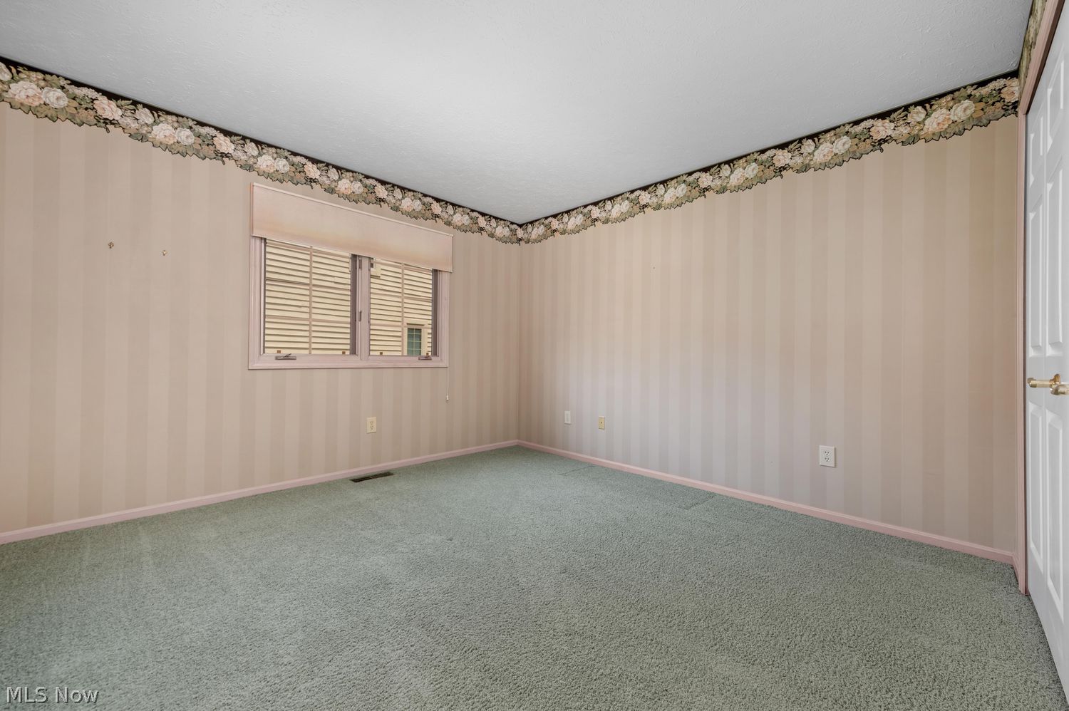 2039 Waters Edge Drive Westlake OH 44145