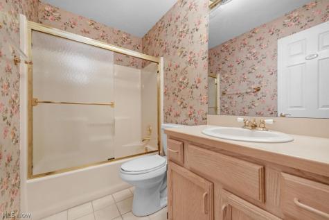 2039 Waters Edge Drive Westlake OH 44145