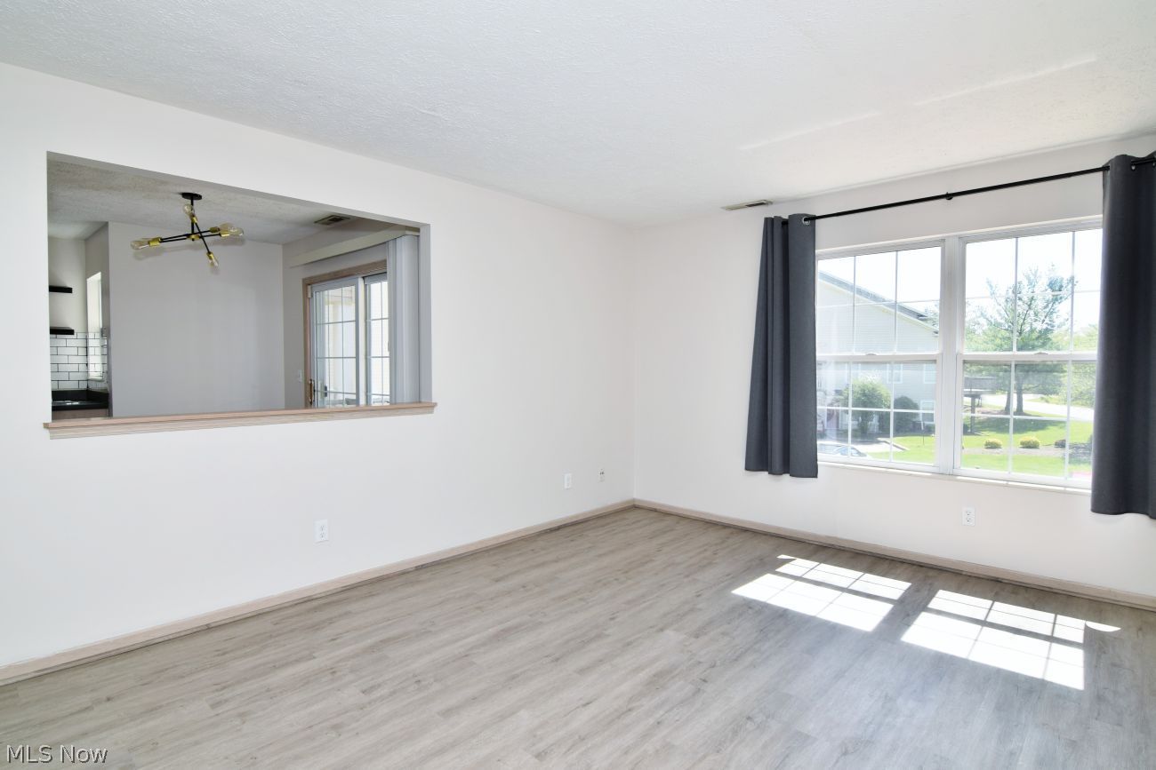 864 Tollis Broadview Heights OH 44147