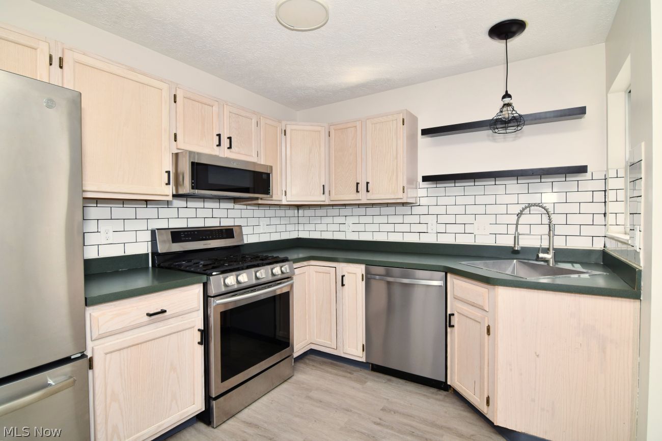 864 Tollis Broadview Heights OH 44147