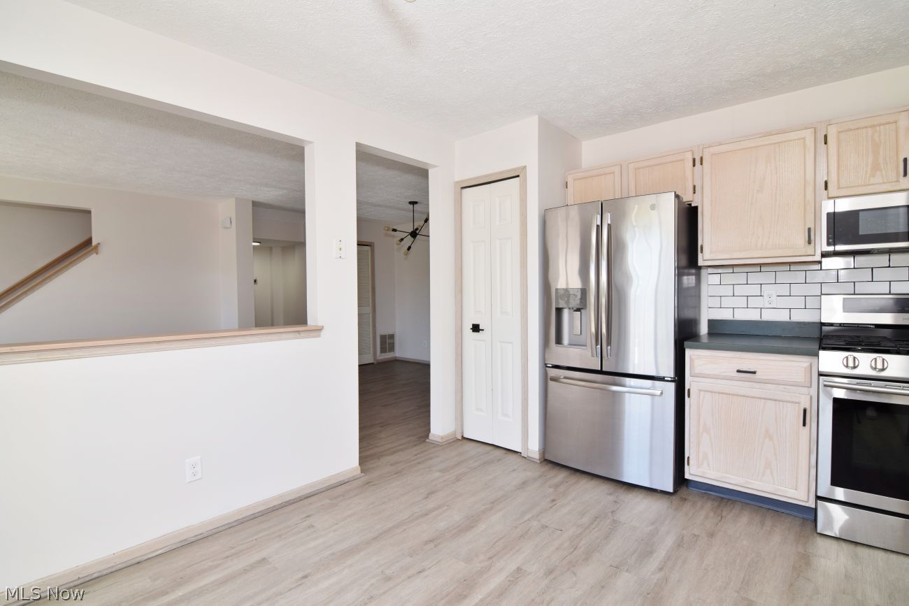 864 Tollis Broadview Heights OH 44147