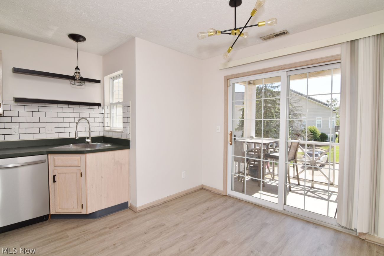 864 Tollis Broadview Heights OH 44147