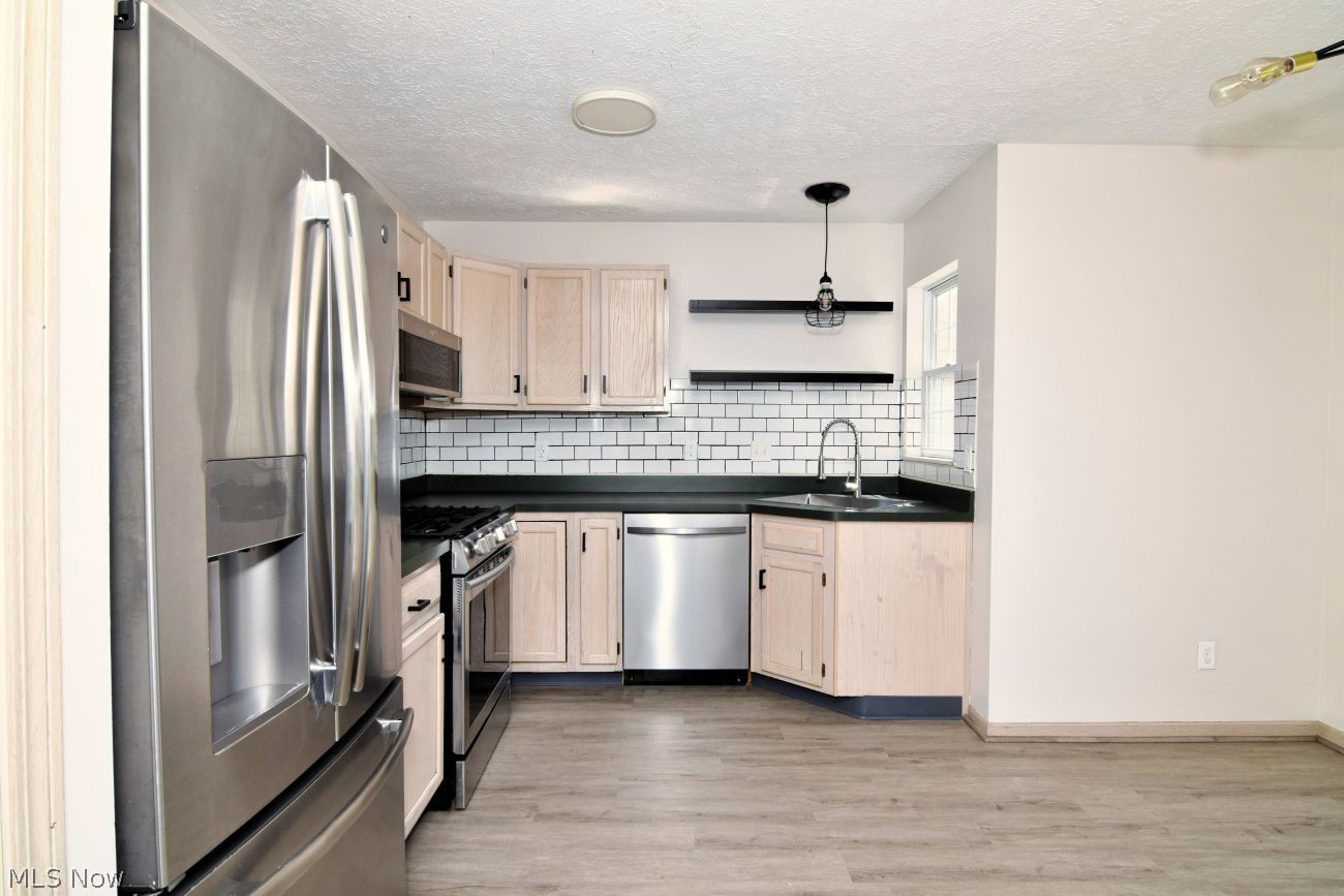 864 Tollis Broadview Heights OH 44147