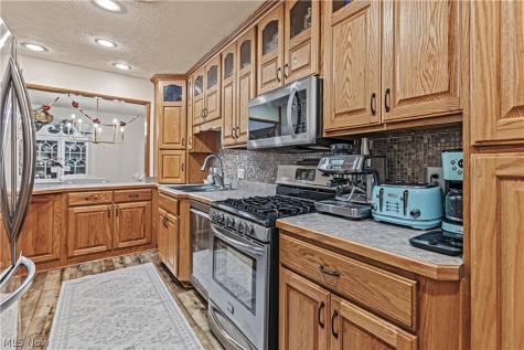 1284 Canyon View Road Sagamore Hills OH 44067