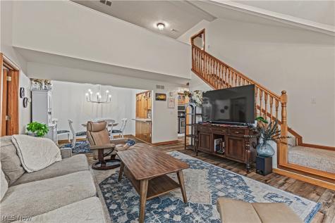1284 Canyon View Road Sagamore Hills OH 44067