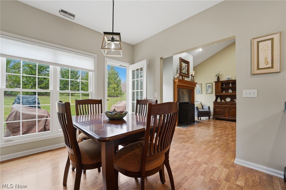 737 Elmwood Point Aurora OH 44202