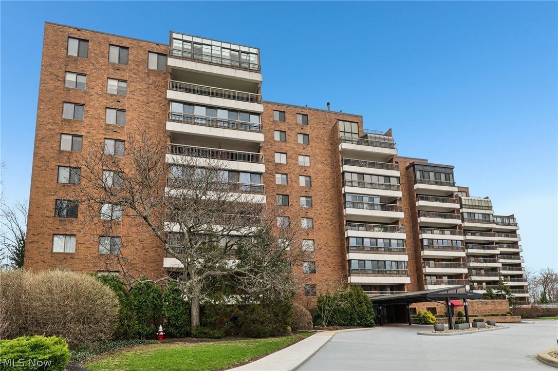 27500 Cedar Road Beachwood OH 44122