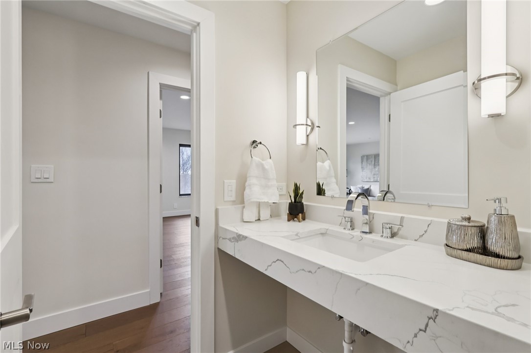 27500 Cedar Road Beachwood OH 44122