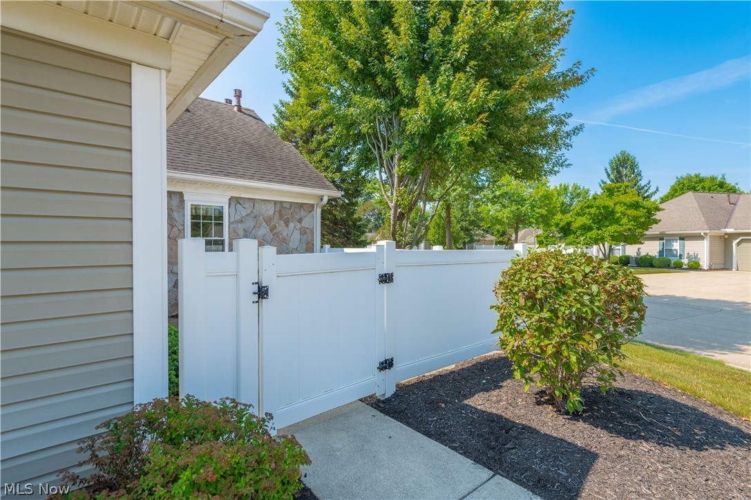 8222 Cyrus Lane Northfield OH 44067