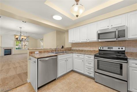 8222 Cyrus Lane Northfield OH 44067